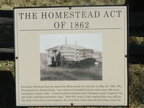 De Homestead Act; Een Meestrijdende Beleidswet Voor Landbezit en Een Kwarts van De Amerikaanse Bevolking Veranderende